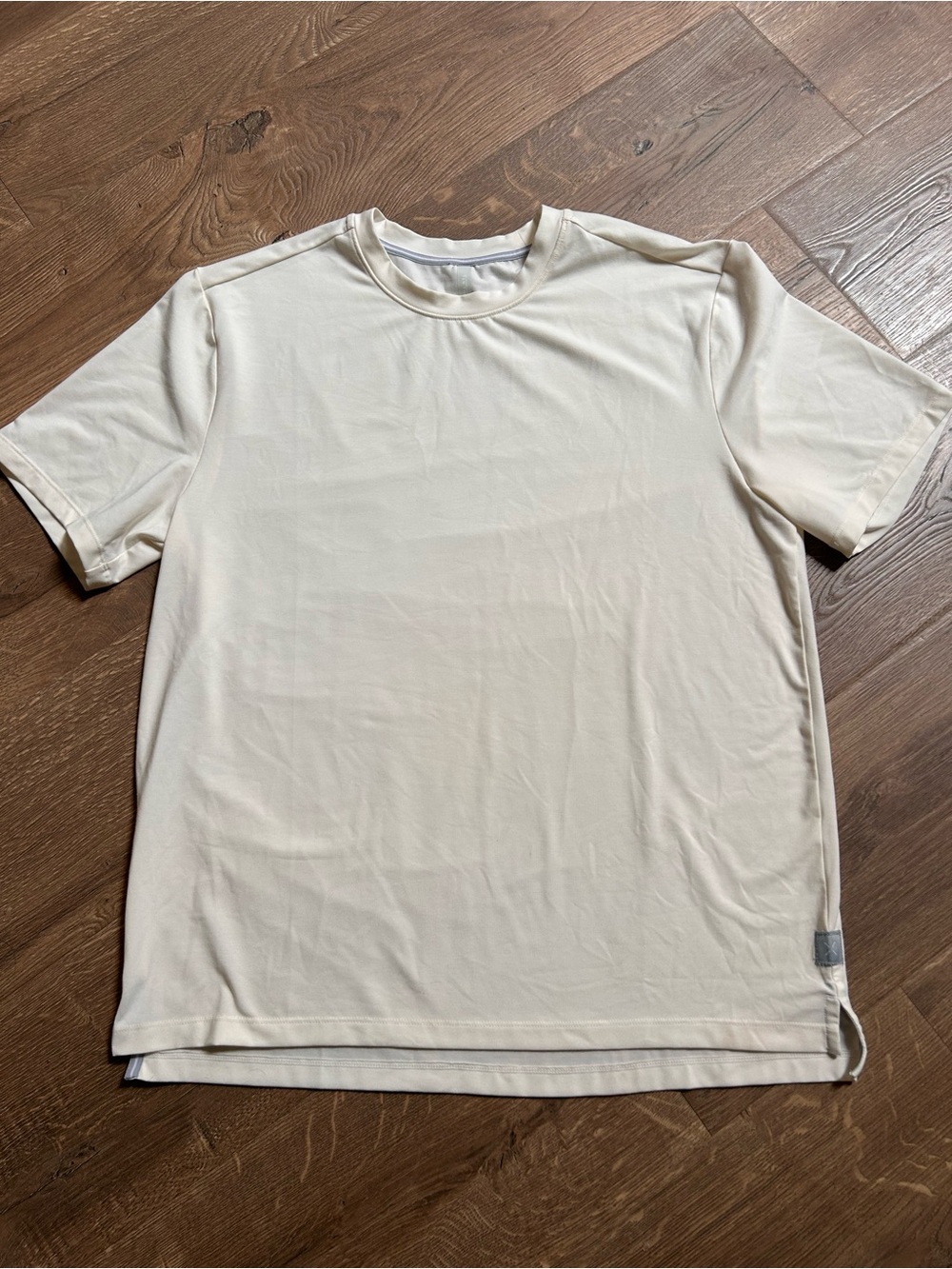 TenThousand Versatile Tee (L)